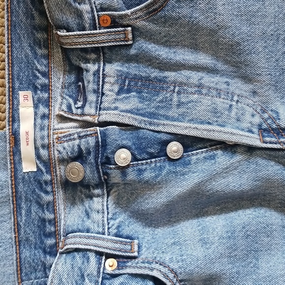 Womens Levi Jean's wedgie Icon fit shut up style - Picture 4 of 12